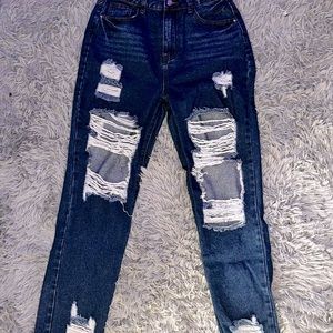 Size S/4/36
Shein mom ripped jeans